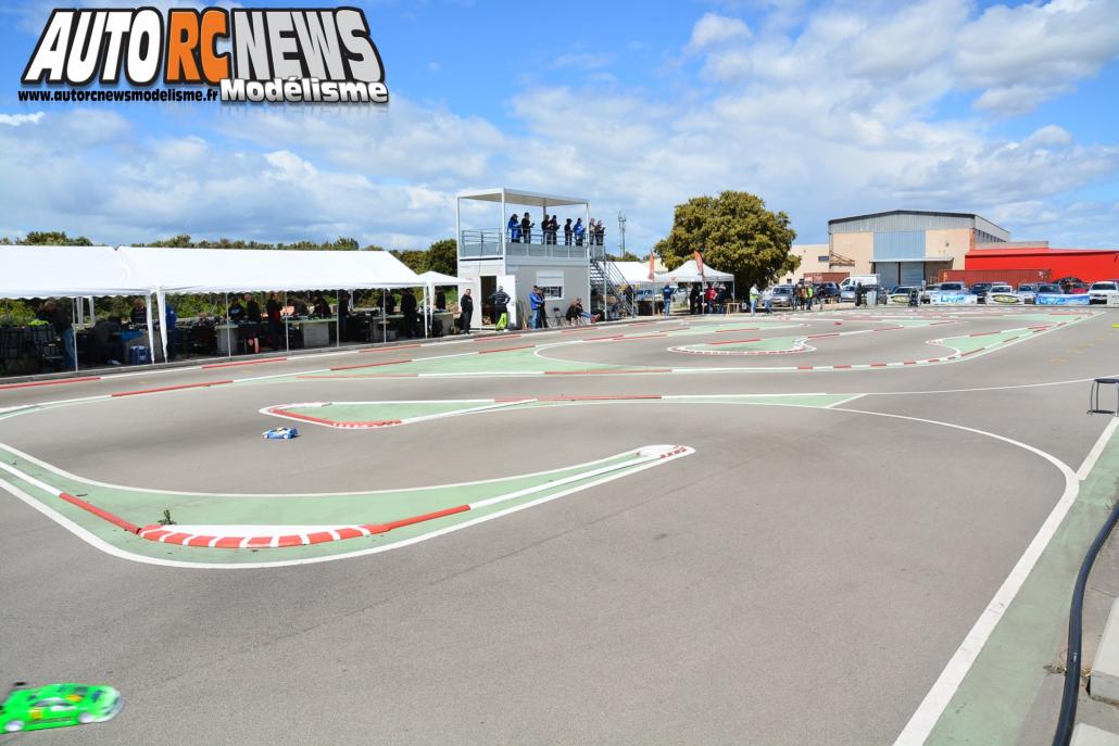 2ème manche du CF Piste 1/10 Electrique à Orange le 26 et 27 avril 2014. Compétition de voitures radiocommandées comptant pour le championnat de france qui a vu les victoires revenir à Fabien Valantin et Loïc Jasmin.