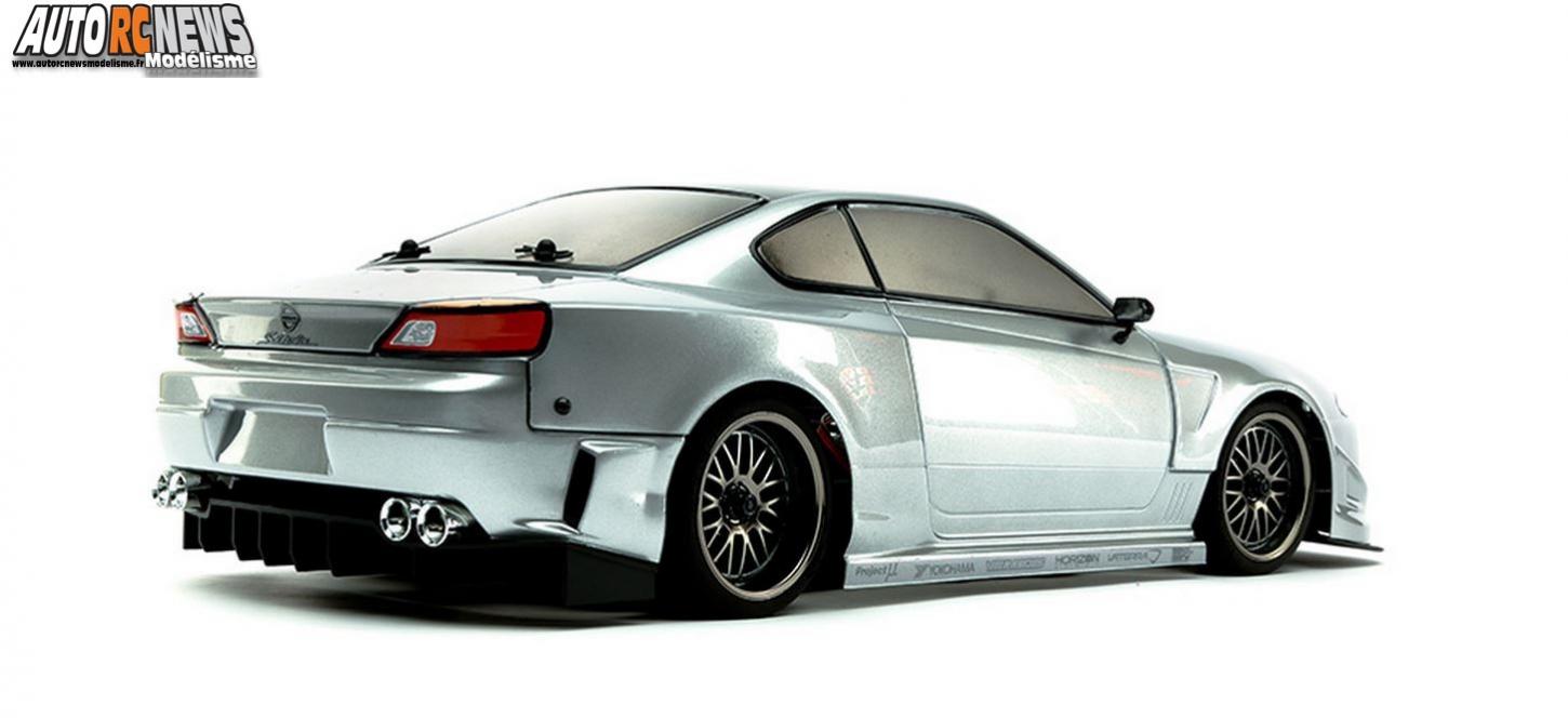 Vaterra Nissan Silvia S15 réf : vtr03008. voiture radiocommandée électrique à l'échelle 1/10ème de marque vaterra rc pour le modelisme rc réalisée sur base v100-c touring car rtr. Vaterra Nissan Silvia S15 réf : vtr03008. voiture radiocommandée électrique à l'échelle 1/10ème de marque vaterra rc pour le modelisme rc réalisée sur base v100-c touring car rtr.