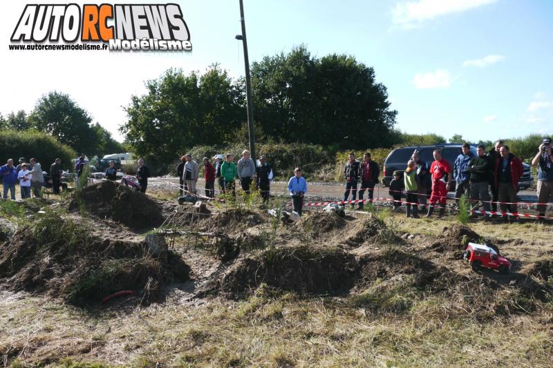 24 Heures de Chevannes. compétition de scale radiocommandés organisée les 14 et 15 septembre derniers sur le circuit éphémère de Chevannes. voitures radiocommandées électriques. modélisme auto r/c.
