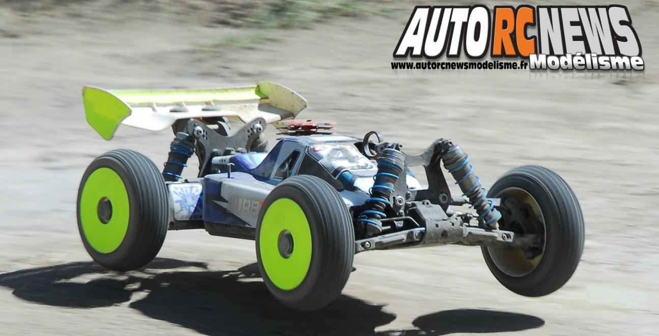 rb one r. nouvelle version prochainement disponible. voiture tt 1/8ème thermique de modélisme auto radiocommandée.