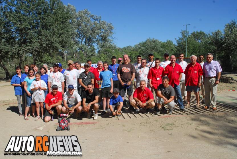 4ème manche de CF TT 1/8ème thermique National à Pertuis les 22 et 23 juin 2013 sur la piste du mini bolide club pertuisien (mbcp). compétition de modélisme auto radiocommandée qui a vu la victoire revenir à jimmy weimann sur kyosho mp9.