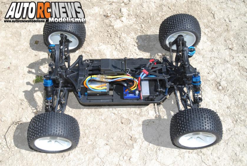 lrp S10 tx bl blast2. nouveau truggy électrique brushless signé lrp. voiture de modélisme radiocommandé.
