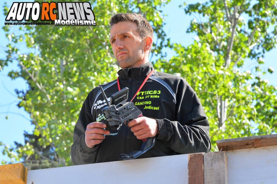 Rassemblement de voitures radiocommandées TT 1/5ème thermiques au MMRC (morières models radio commande) de Morières les Avignon, du jeudi 1er mai au dimanche 4 mai 2014.