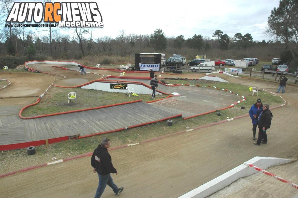 1ère manche du championnat de france TT 1/8ème Le Teich organisée par le micro racing club teichois les 22 et 23 mars 2014. reportage de la course