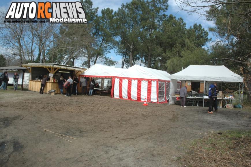 1ère manche du championnat de france TT 1/8ème Le Teich organisée par le micro racing club teichois les 22 et 23 mars 2014. reportage de la course