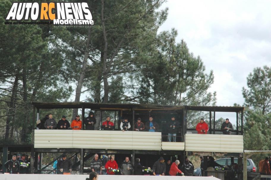 1ère manche du championnat de france TT 1/8ème Le Teich organisée par le micro racing club teichois les 22 et 23 mars 2014. reportage de la course