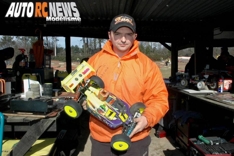 1ère manche du championnat de france TT 1/8ème Le Teich organisée par le micro racing club teichois les 22 et 23 mars 2014. reportage de la course