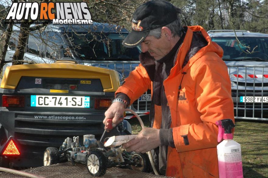 1ère manche du championnat de france TT 1/8ème Le Teich organisée par le micro racing club teichois les 22 et 23 mars 2014. reportage de la course