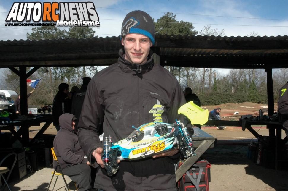 1ère manche du championnat de france TT 1/8ème Le Teich organisée par le micro racing club teichois les 22 et 23 mars 2014. reportage de la course