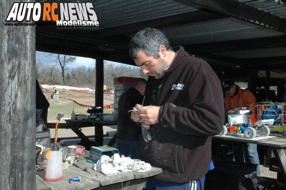 1ère manche du championnat de france TT 1/8ème Le Teich organisée par le micro racing club teichois les 22 et 23 mars 2014. reportage de la course