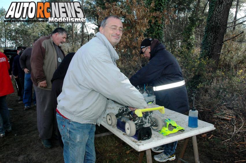 1ère manche du championnat de france TT 1/8ème Le Teich organisée par le micro racing club teichois les 22 et 23 mars 2014. reportage de la course