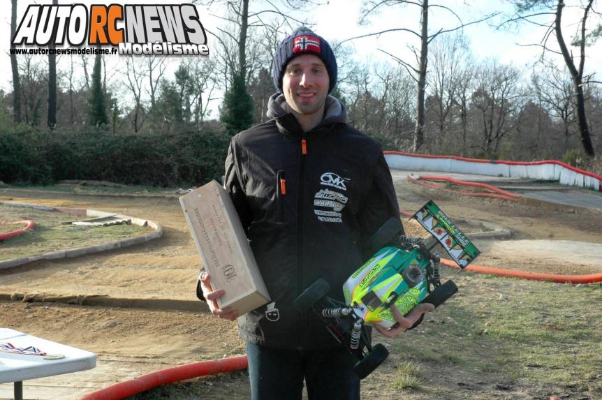 1ère manche du championnat de france TT 1/8ème Le Teich organisée par le micro racing club teichois les 22 et 23 mars 2014. reportage de la course