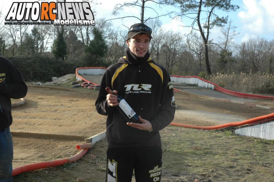 1ère manche du championnat de france TT 1/8ème Le Teich organisée par le micro racing club teichois les 22 et 23 mars 2014. reportage de la course