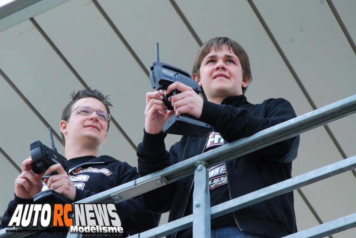 troisième manche du challenge hpi tour à orange. modélisme auto radiocommandé.